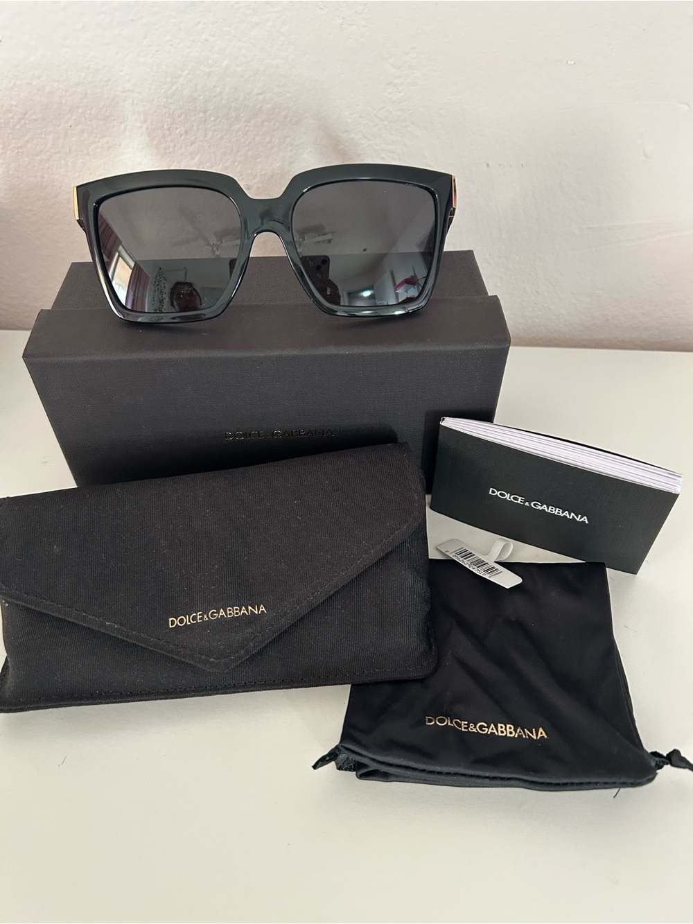 Dolce & Gabbana sunglasses set
